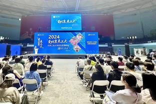 美媒晒图：自2019年以来 詹杜已经经历了9位主教练